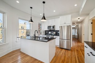 1928 Harrison St, Unit 2 in Evanston, IL - Building Photo