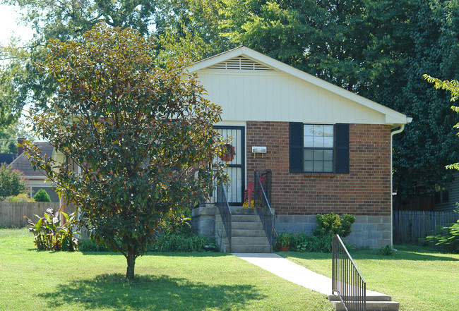 1608 Forrest Ave in Nashville, TN - Building Photo - Building Photo