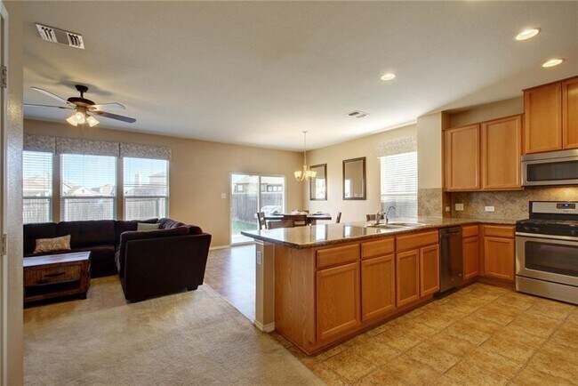 5820 Sardinia Dr in Round Rock, TX - Building Photo - Building Photo