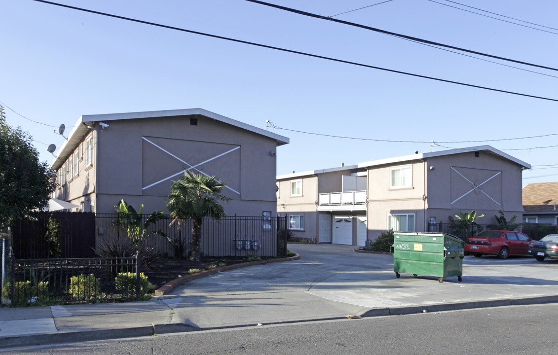 405 Sycamore Ave in Hayward, CA - Building Photo