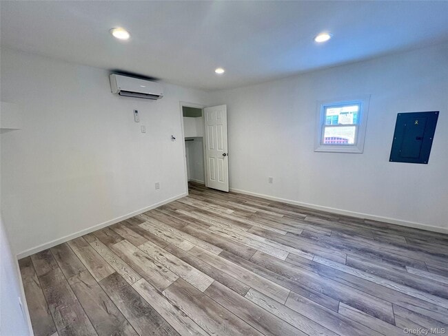 356 Main St in Farmingdale, NY - Building Photo - Building Photo