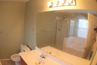 12321 Kilmartin Ln in Austin, TX - Building Photo - Building Photo