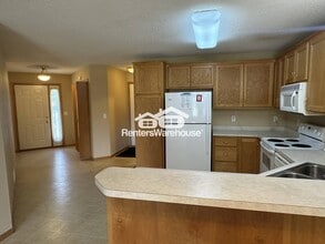 2163 Cleveland Way S in Cambridge, MN - Building Photo - Building Photo