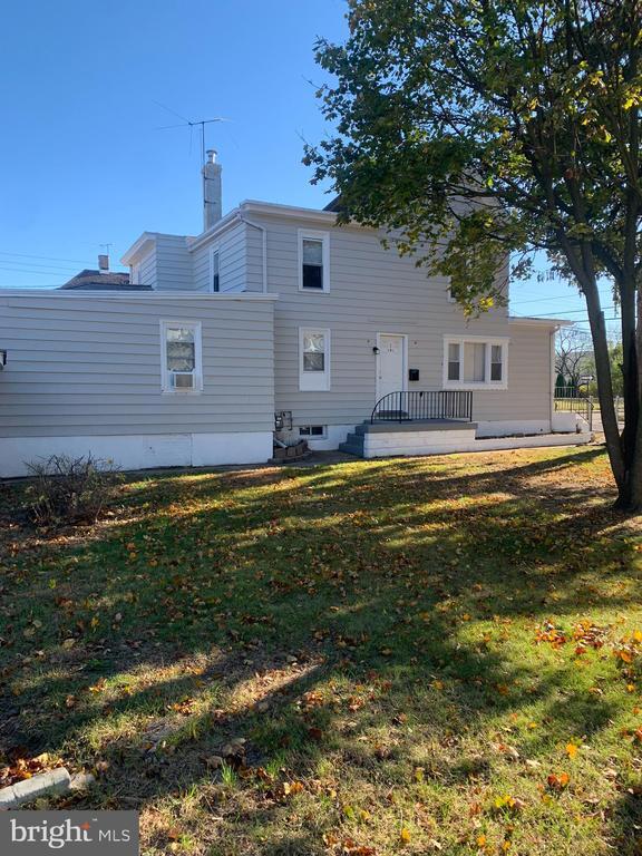 101 W Buck St in Paulsboro, NJ - Building Photo - Building Photo