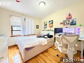 160 Strathmore Rd, Unit 1 in Boston, MA - Building Photo - Building Photo