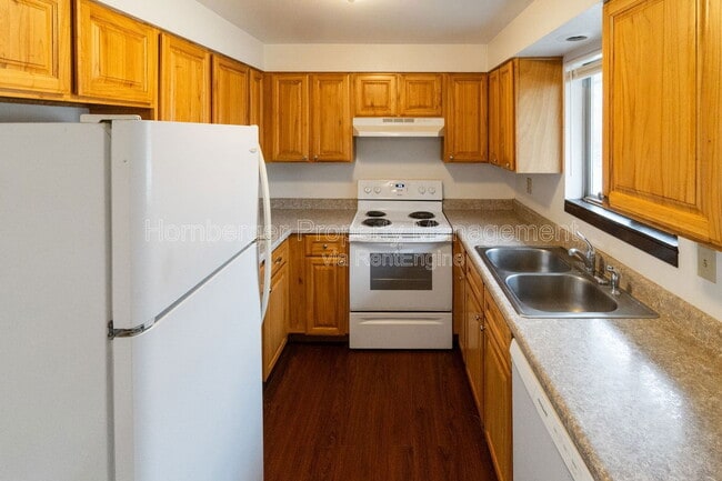 property at 7024 N Wiscomb St