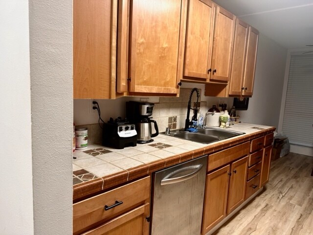 3700 Dean Dr, Unit 101 in Ventura, CA - Foto de edificio - Building Photo