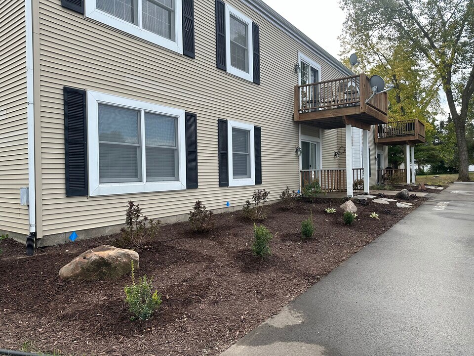 1551 Namekagon St in Hudson, WI - Foto de edificio