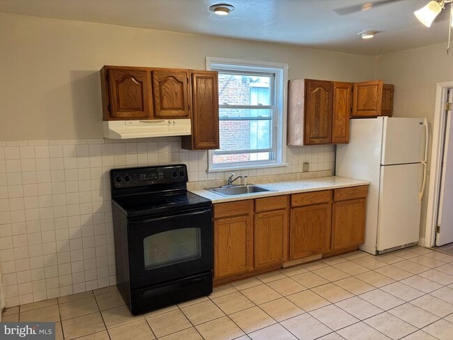 3035 Salmon St in Philadelphia, PA - Building Photo - Building Photo