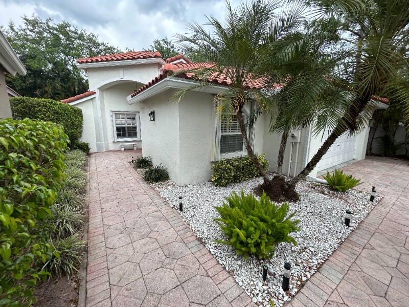 5153 Brookview Dr in Boynton Beach, FL - Building Photo