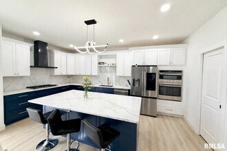 11220 N Onyx Ln in Dunlap, IL - Building Photo - Building Photo