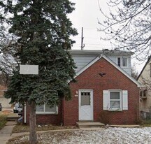 5831 N 76th St in Milwaukee, WI - Building Photo