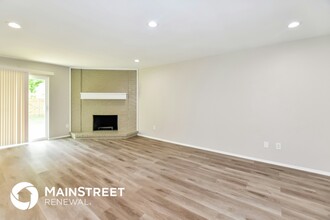 1701 Whiteoak Dr in Garland, TX - Building Photo - Building Photo