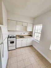 7611 Harding Ave in Miami Beach, FL - Foto de edificio - Building Photo