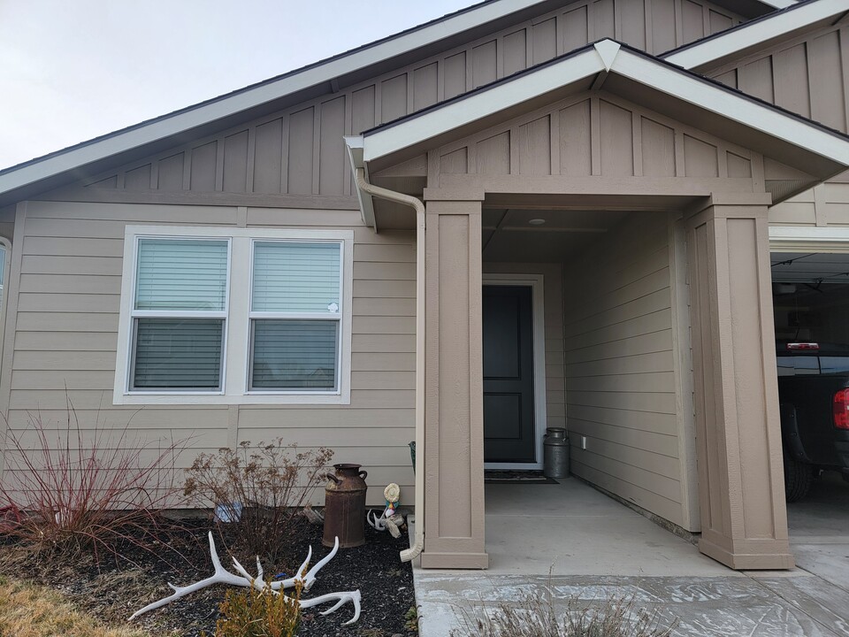 2755 S Mossy Forest Ave in Nampa, ID - Building Photo