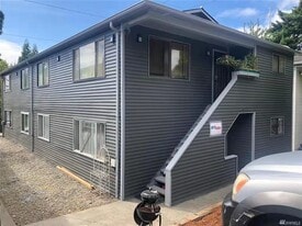 8436 Delridge Way SW, Unit 2 in Seattle, WA - Building Photo