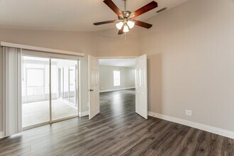 3014 Summer Cruise Dr in Valrico, FL - Building Photo - Building Photo