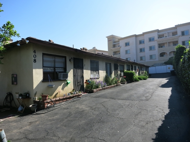 408 S Ramona Ave in Monterey Park, CA - Building Photo - Building Photo