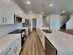 12644 W Adair Dr in Glendale, AZ - Foto de edificio - Building Photo