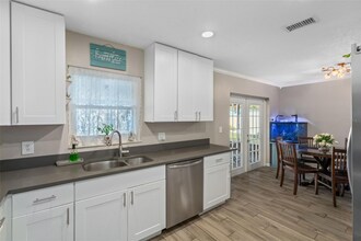 113 Cranbrooke Dr in Seffner, FL - Foto de edificio - Building Photo