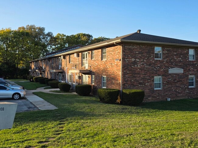 308 Laval Hts, Unit #1 in Versailles, KY - Building Photo - Building Photo