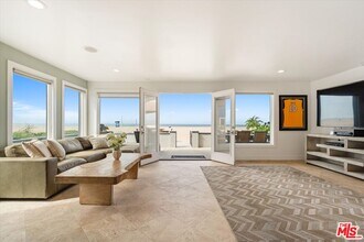 6419 Ocean Front Walk in Los Angeles, CA - Building Photo - Building Photo