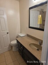 906 SE 3rd Terrace in Lee's Summit, MO - Building Photo - Building Photo