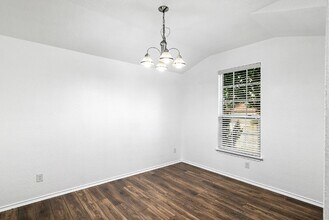 3558 Glacier Lake in San Antonio, TX - Building Photo - Building Photo