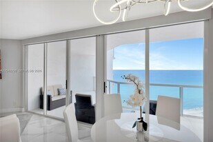 16425 Collins Ave in Sunny Isles Beach, FL - Building Photo