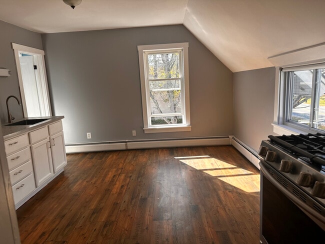 35 Forest St