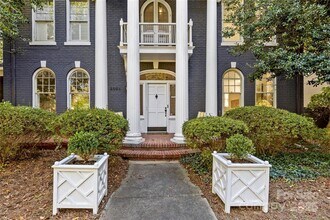 609 Queens Rd in Charlotte, NC - Foto de edificio - Building Photo