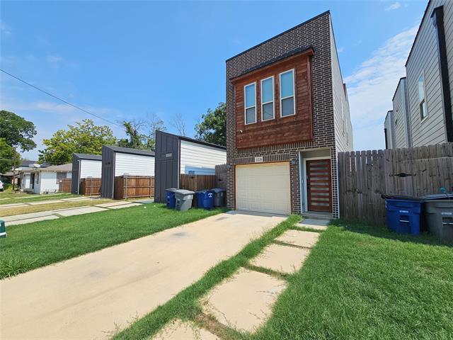 2226 Dyson St in Dallas, TX - Building Photo