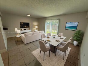 311 Gulfstream Rd in Dania Beach, FL - Building Photo - Building Photo