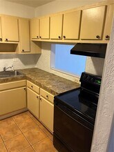 10525 SW 112th Ave in Miami, FL - Building Photo - Building Photo