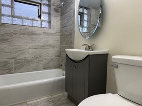 11137 S Emerald Ave in Chicago, IL - Building Photo - Building Photo