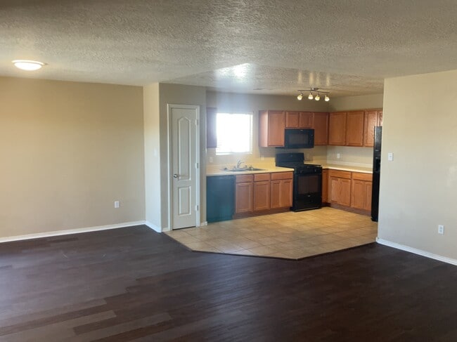 3753 Havasu Falls St NE in Rio Rancho, NM - Foto de edificio - Building Photo