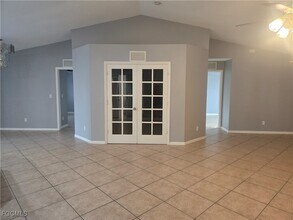 301 SW 14th Pl in Cape Coral, FL - Building Photo - Building Photo