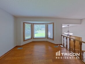 13078 Glenhurst Ave in Savage, MN - Building Photo - Building Photo