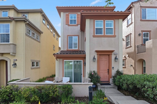 property at 2821 Lemon Common