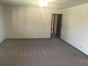 1725 Douglas Ave in Ames, IA - Building Photo - Building Photo