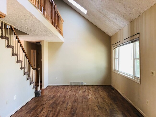1541 6th St SW in Minot, ND - Building Photo - Building Photo