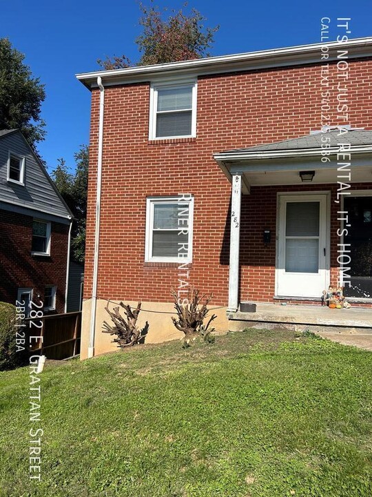 282 E Grattan St in Harrisonburg, VA - Building Photo