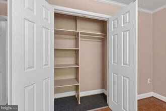 6013 Neilwood Dr in Rockville, MD - Building Photo - Building Photo