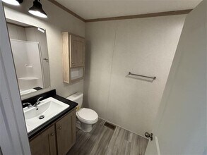 23 Bradley Ln in West Branch, IA - Building Photo - Building Photo