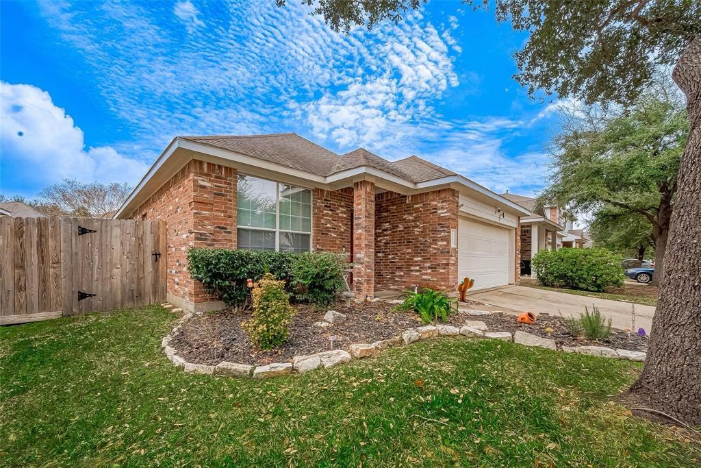 6434 Richland Hills Dr in Katy, TX - Building Photo