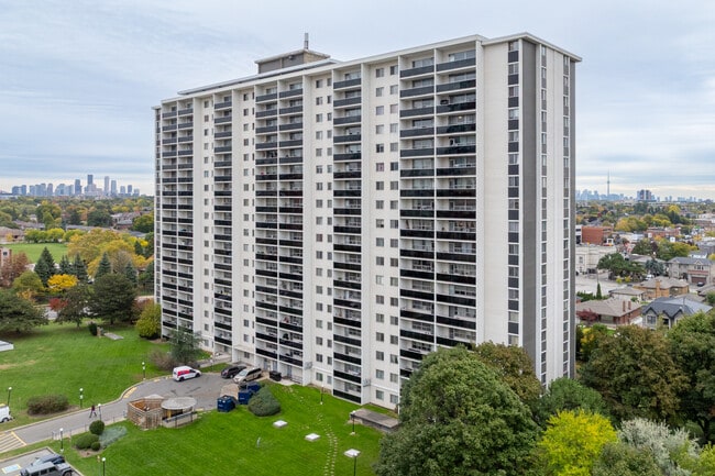 3000 Dufferin St