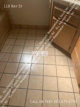 118 Ray St in Bakersfield, CA - Building Photo - Building Photo