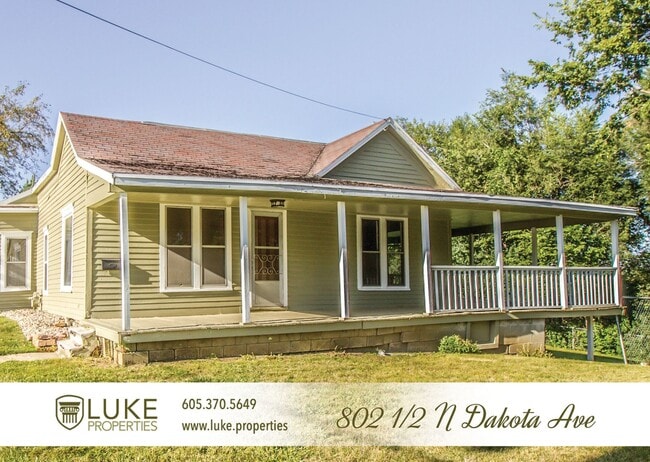 property at 802 N Dakota Ave