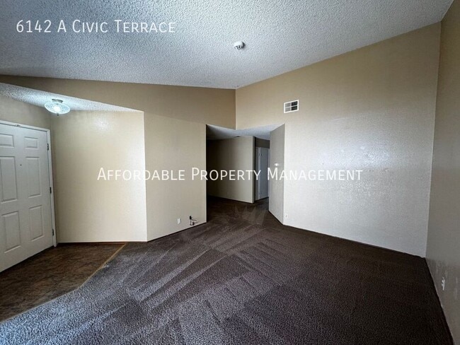 6142 Civic Terrace Ave in Newark, CA - Foto de edificio - Building Photo