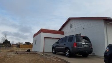 333 W Concho Dr in Pueblo West, CO - Building Photo - Building Photo